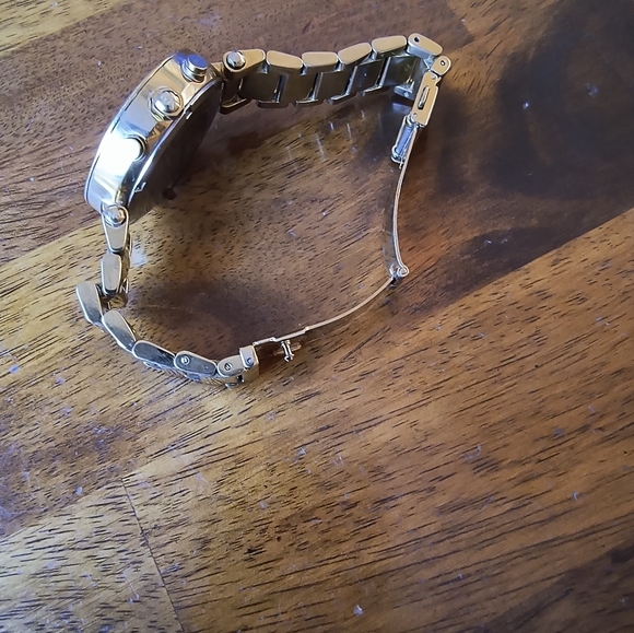 Michael Kors watch - Picture 4 of 4